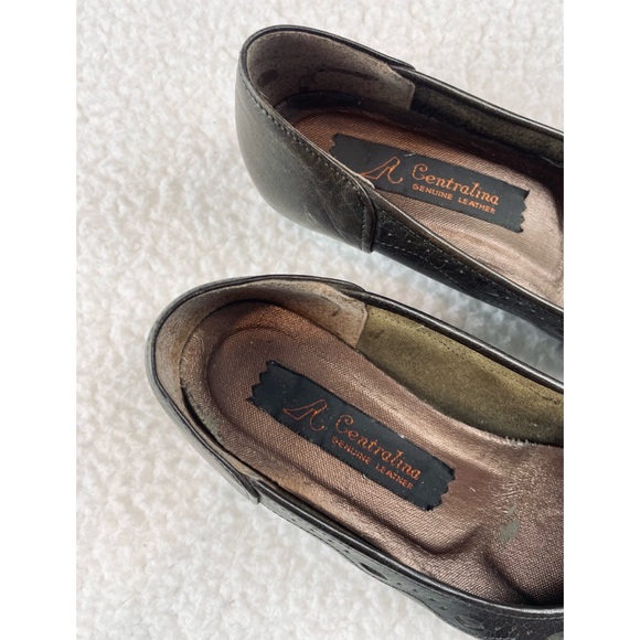 (VTG) CENTRALINA • Black Genuine Leather Pointed Toe Kitten Heels - Picture 15 of 16